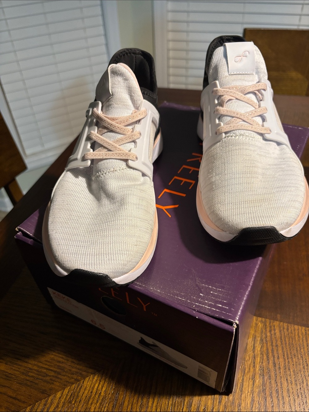 Kelly Women’s Athletic Sneakers - Light Pink/White